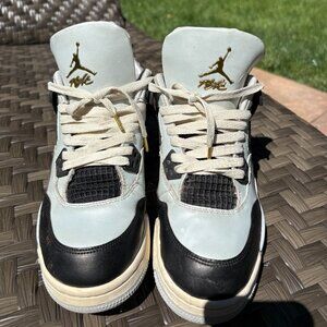 Air Jordan 4 Retro (White/Black/Gold Accents) Size 7Y
